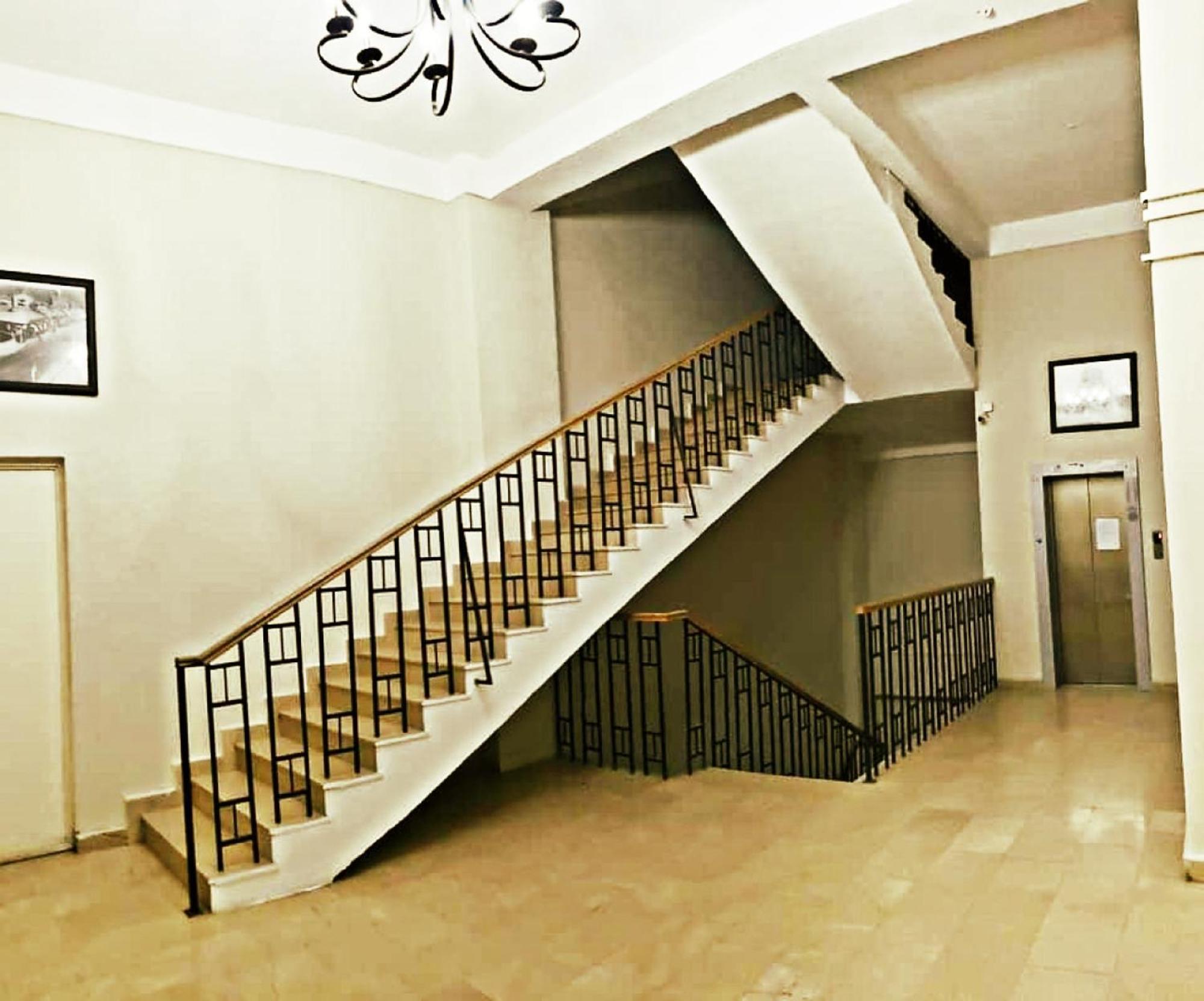 טביליסי Cozy Apartment In The City Center Mtatsminda מראה חיצוני תמונה