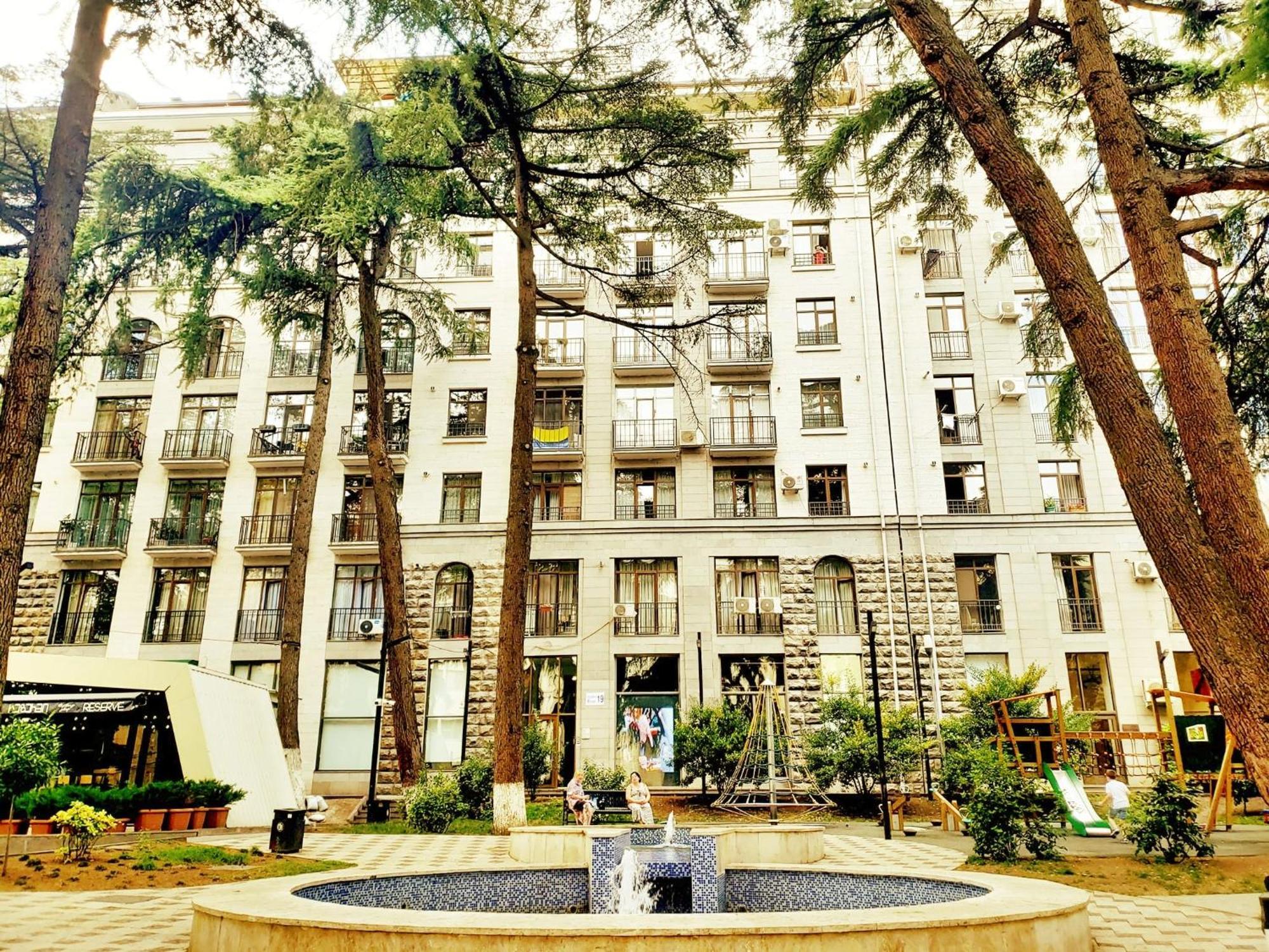 טביליסי Cozy Apartment In The City Center Mtatsminda מראה חיצוני תמונה