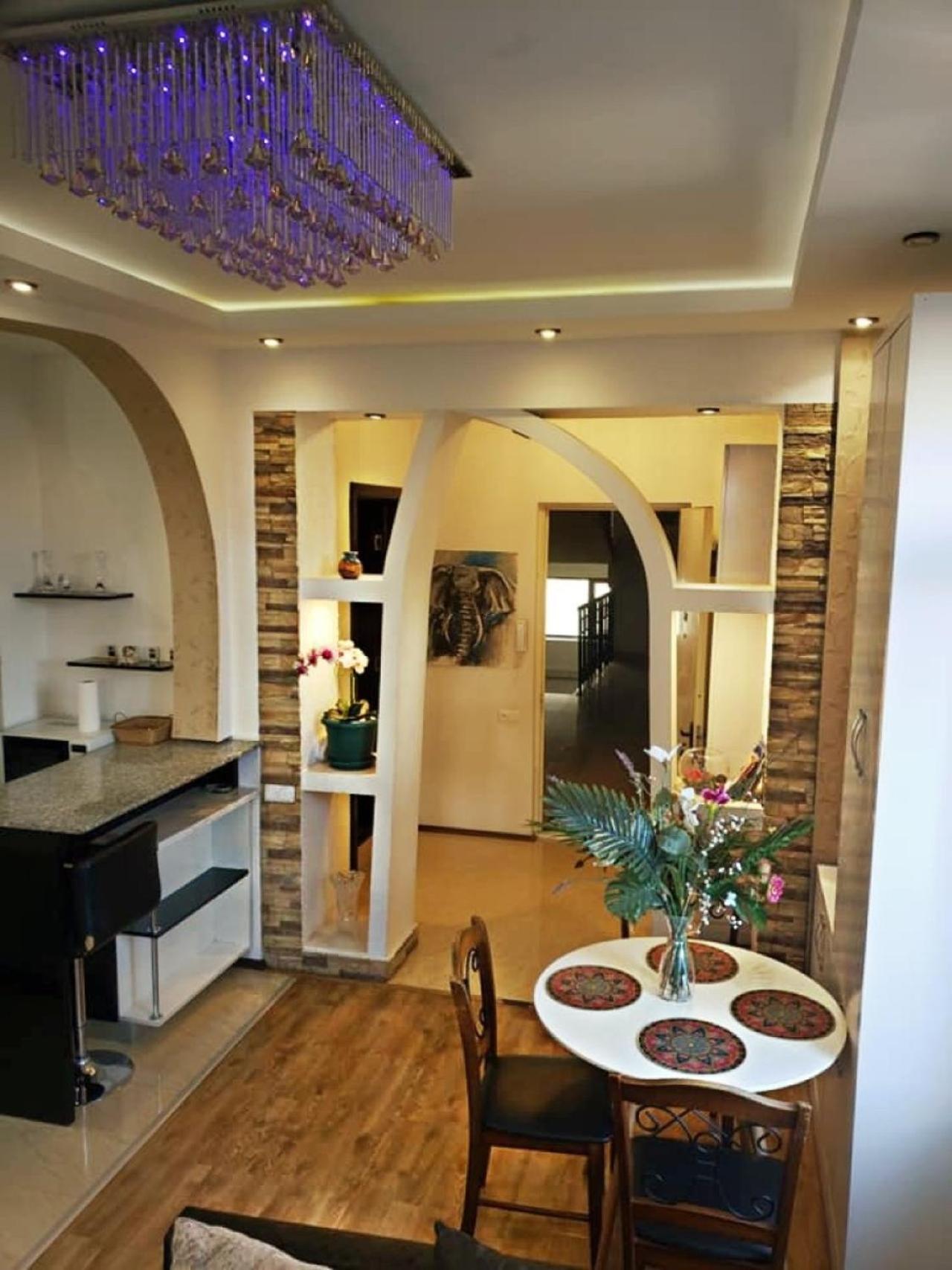 טביליסי Cozy Apartment In The City Center Mtatsminda מראה חיצוני תמונה