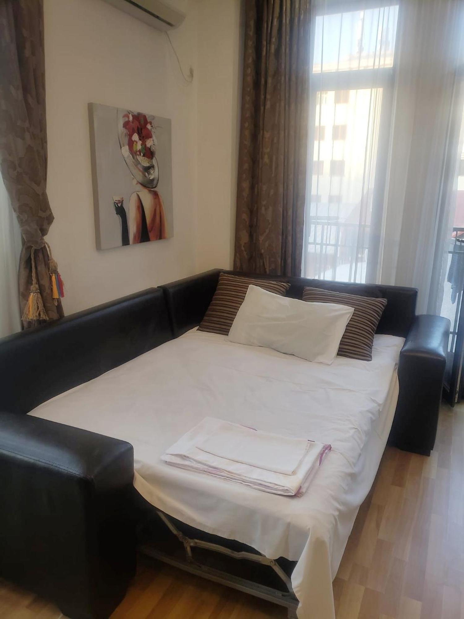 טביליסי Cozy Apartment In The City Center Mtatsminda מראה חיצוני תמונה