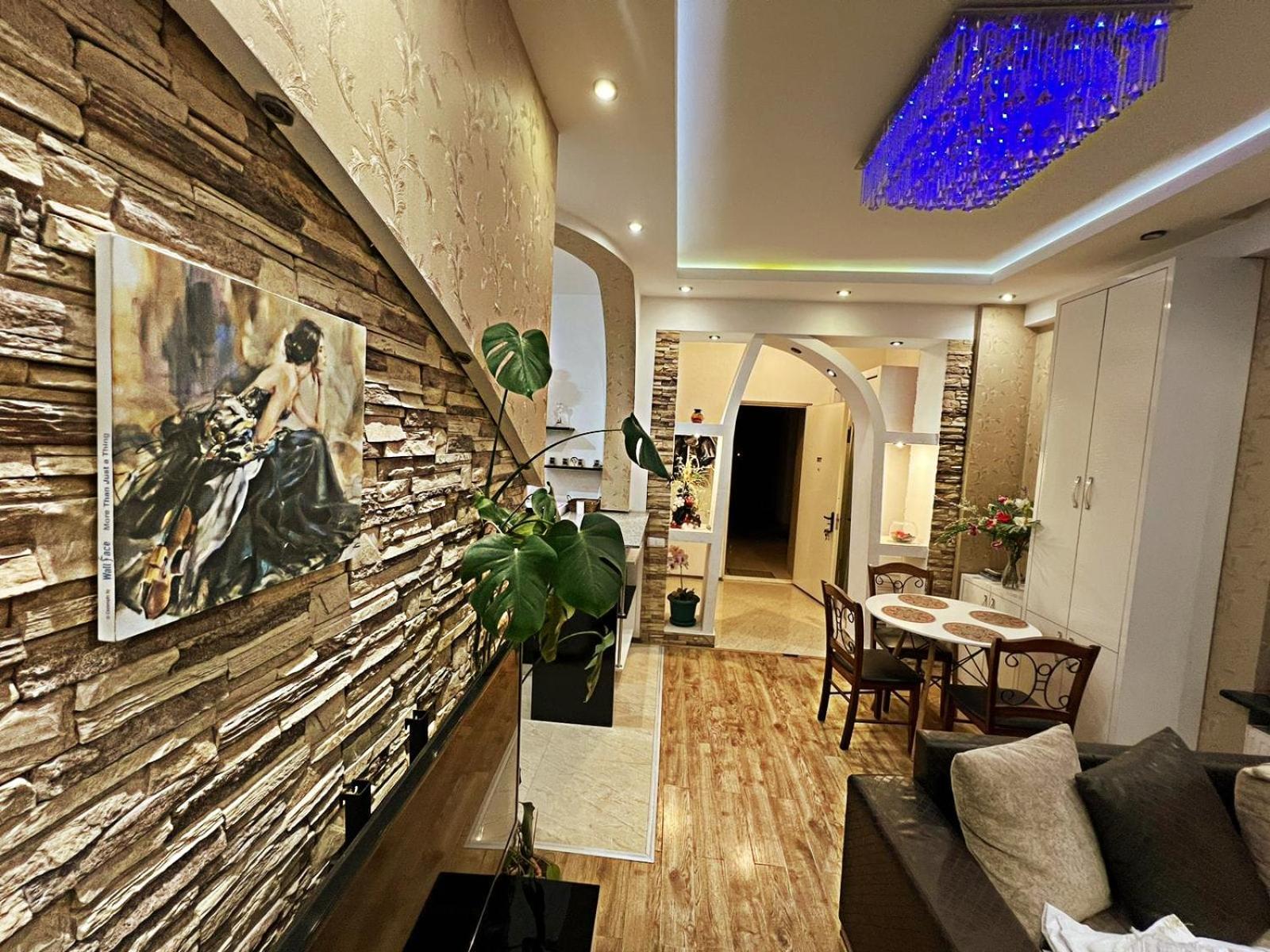 טביליסי Cozy Apartment In The City Center Mtatsminda מראה חיצוני תמונה