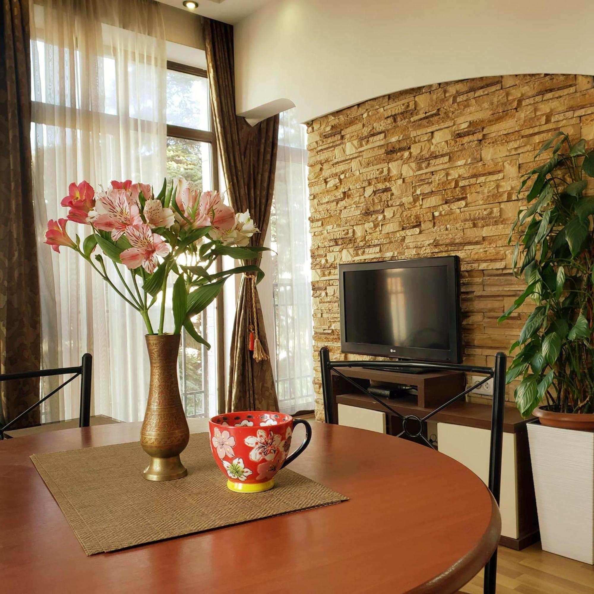 טביליסי Cozy Apartment In The City Center Mtatsminda מראה חיצוני תמונה