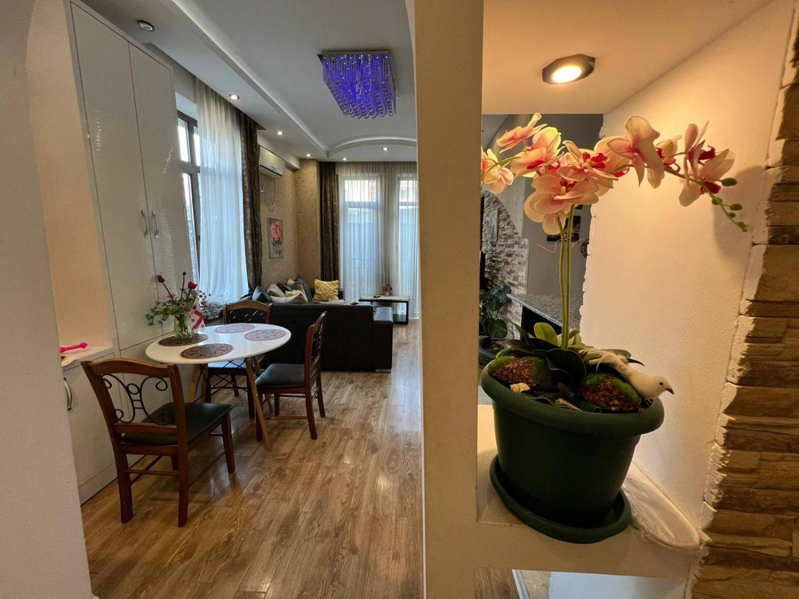 טביליסי Cozy Apartment In The City Center Mtatsminda מראה חיצוני תמונה