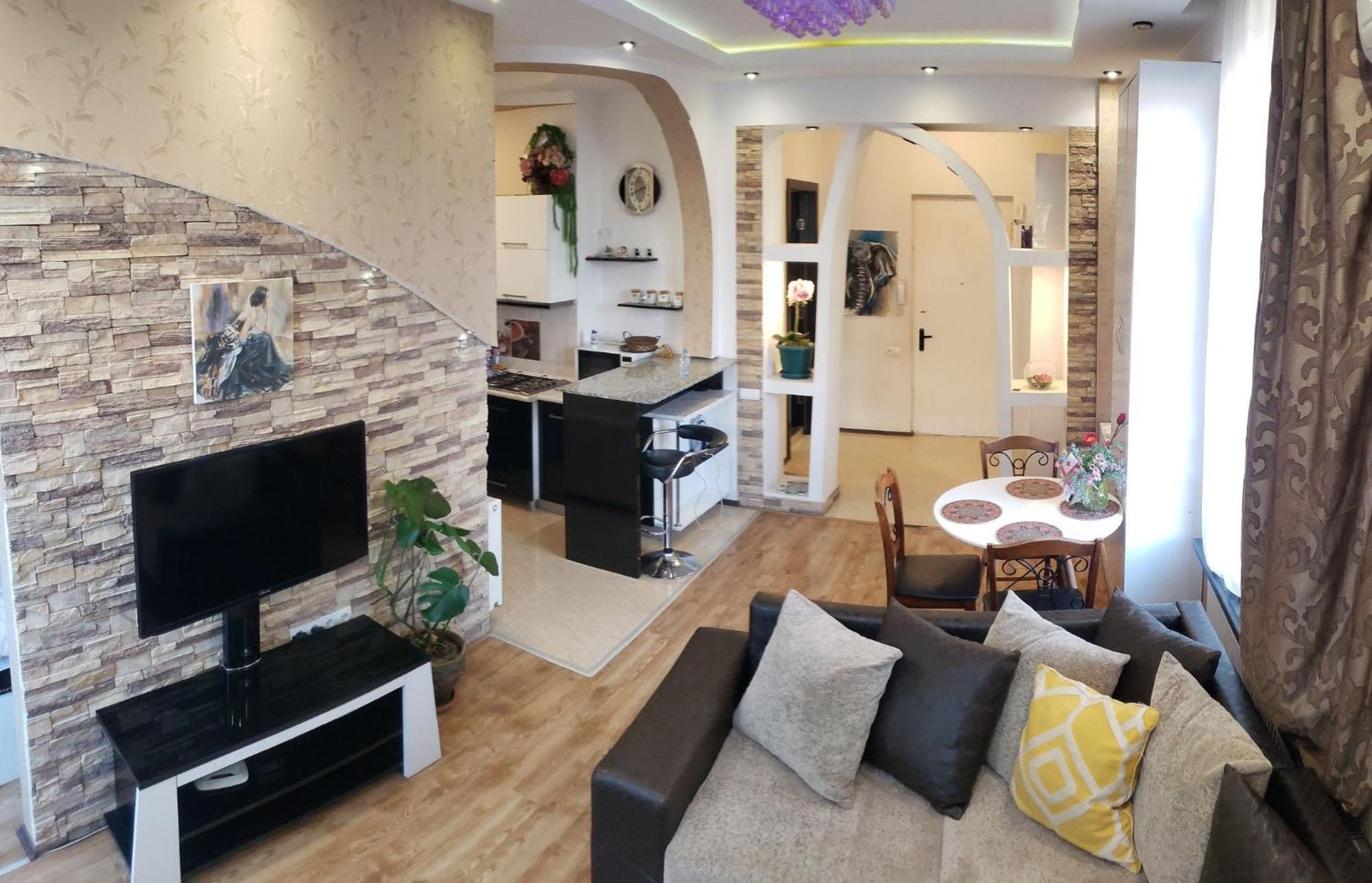 טביליסי Cozy Apartment In The City Center Mtatsminda מראה חיצוני תמונה