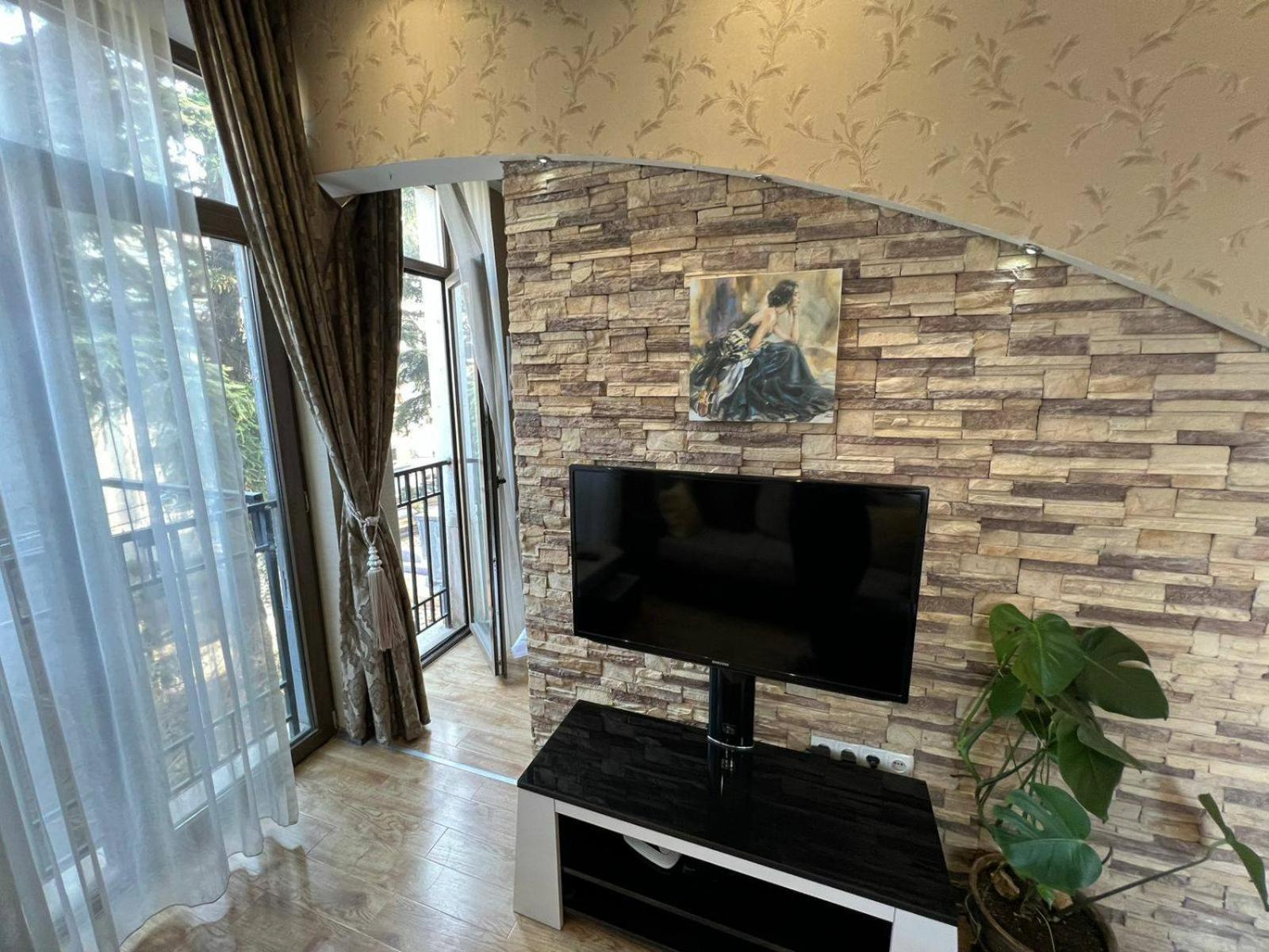 טביליסי Cozy Apartment In The City Center Mtatsminda מראה חיצוני תמונה