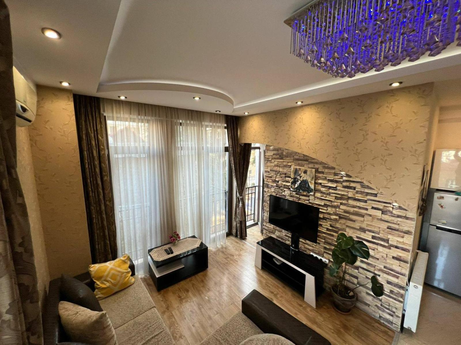 טביליסי Cozy Apartment In The City Center Mtatsminda מראה חיצוני תמונה