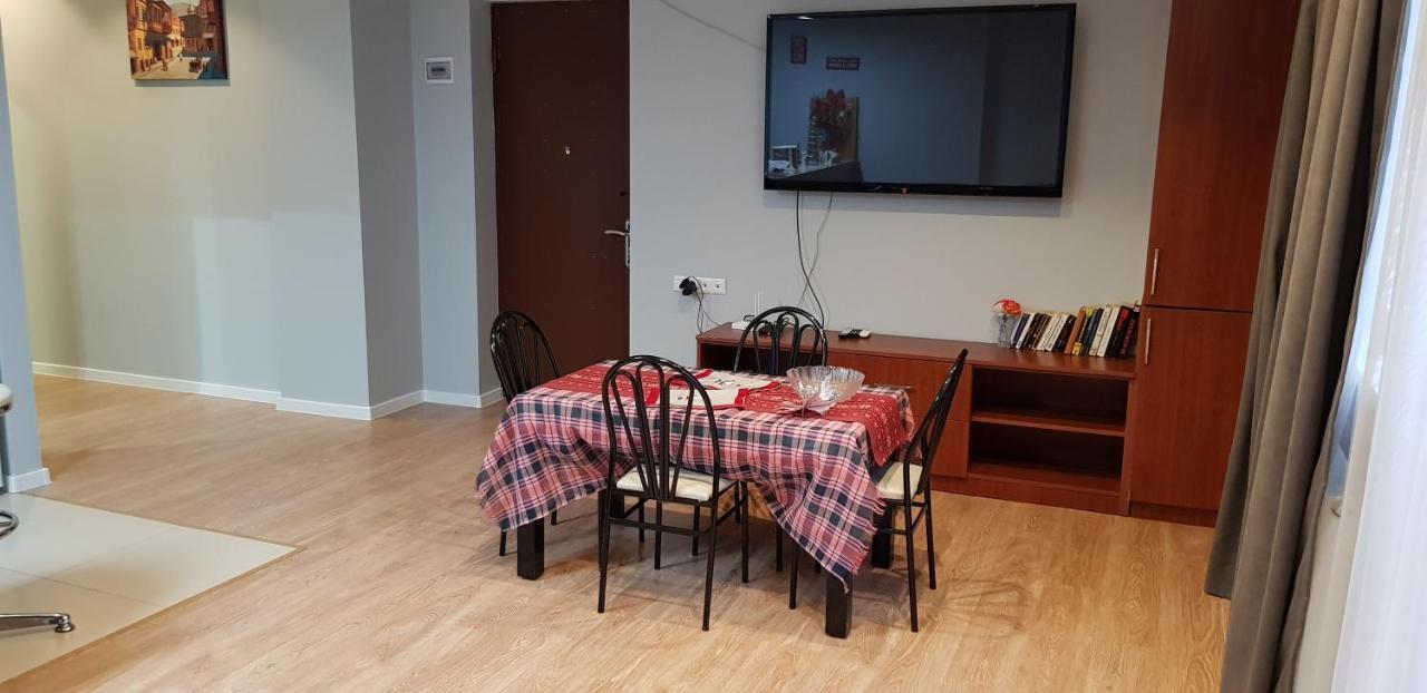 טביליסי Cozy Apartment In The City Center Mtatsminda מראה חיצוני תמונה
